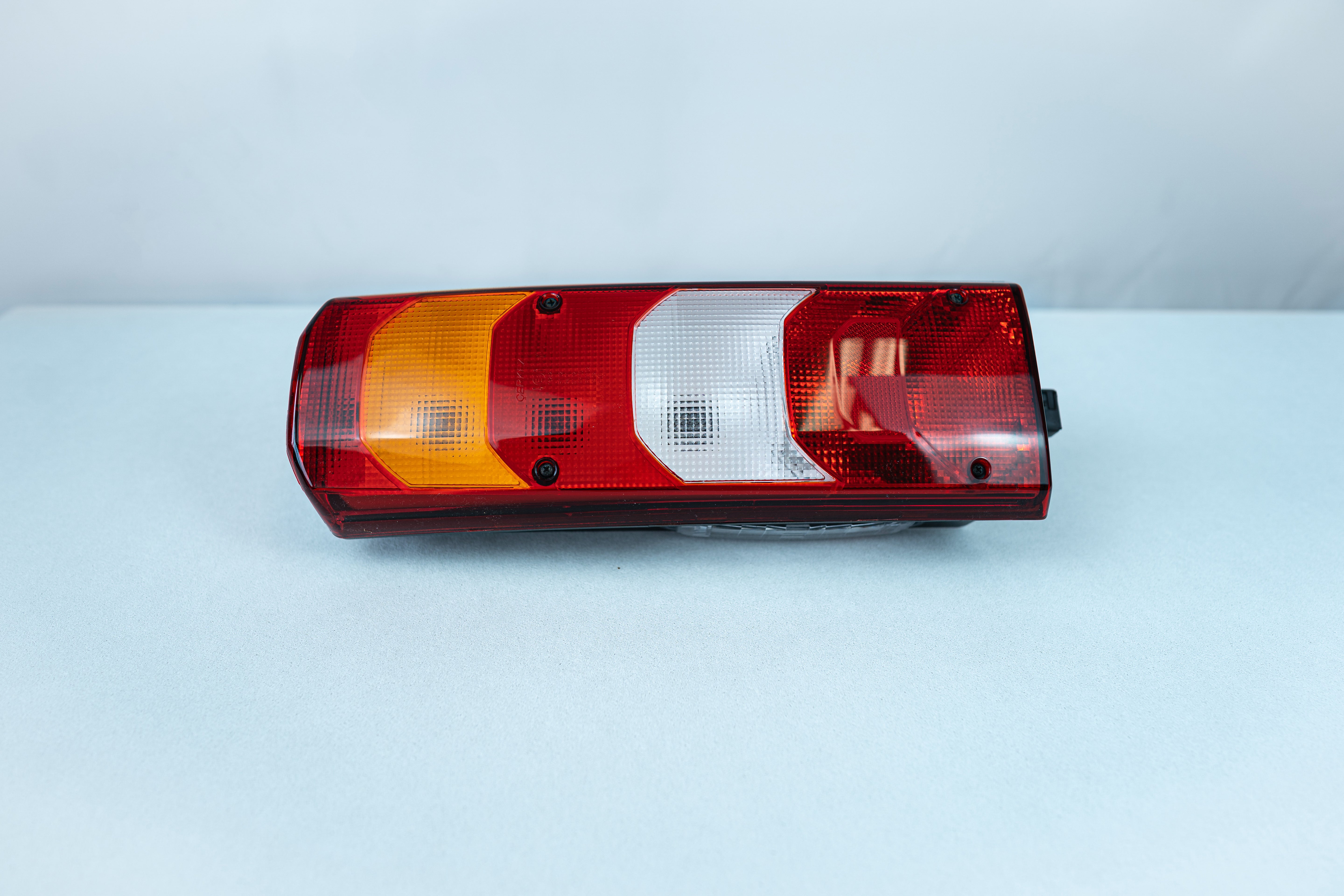 Atego/Actros Heckleuchte Links / 45€