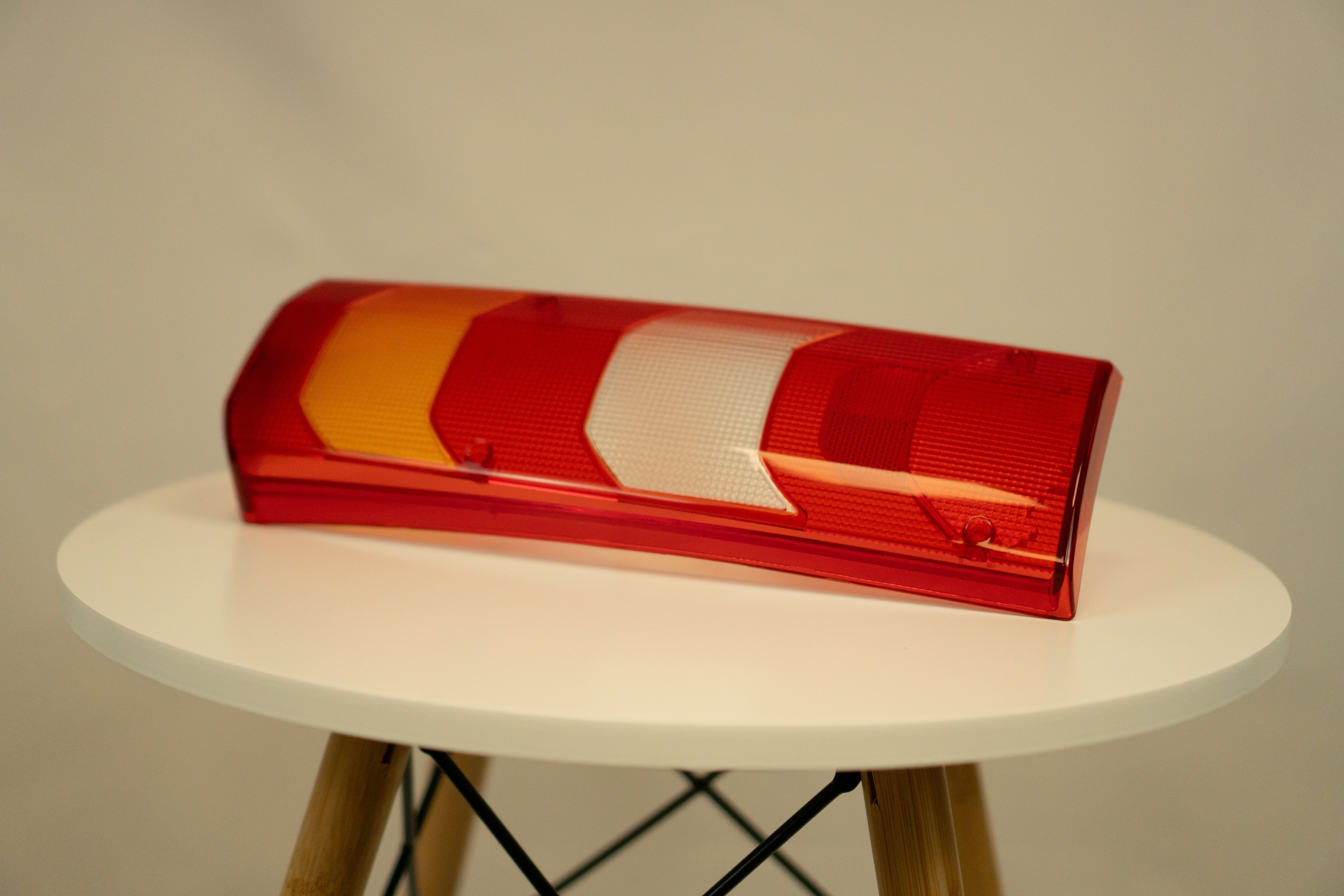 Actros MP4 Lichtscheibe Heckleuchte L/R / 14€